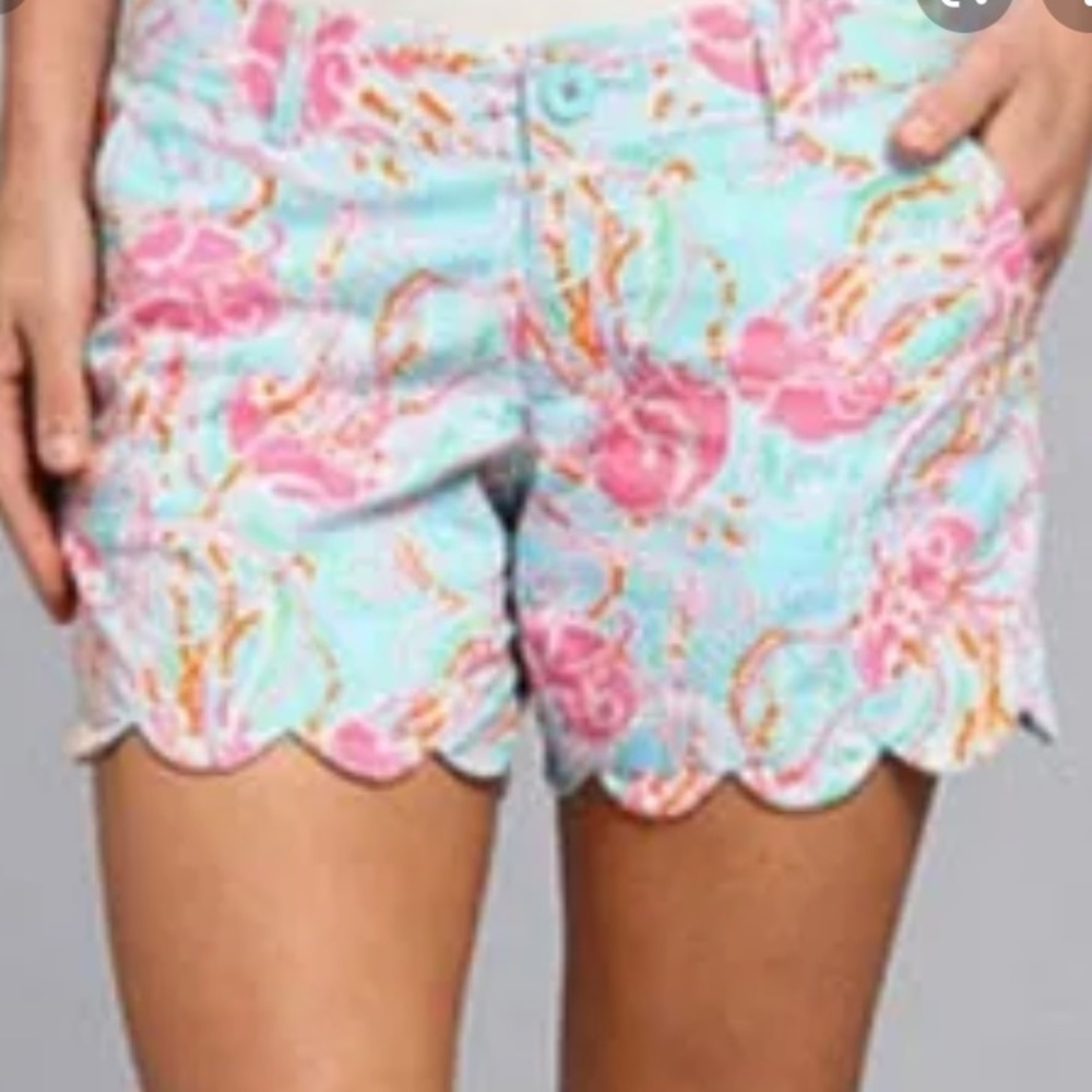 Lilly Pulitzer Buttercup Short Pink blue scalloped